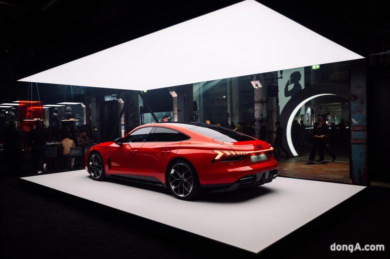 아우디 RS e-트론 GT 퍼포먼스