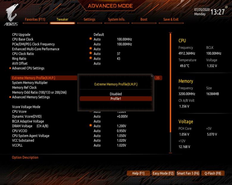 XMP 2.0으로 간편하게 램 클럭을 끌어올릴 수 있다.
