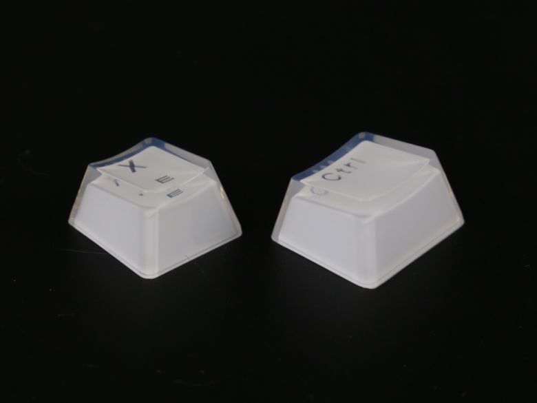 3mm 아크릴이 적용된 아이스큐브 키캡이다.