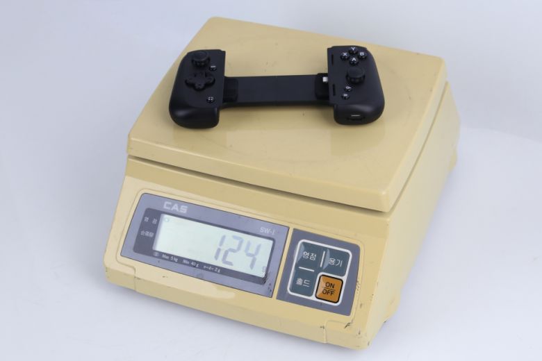 키시 V2의 실측 무게는 124g이다.