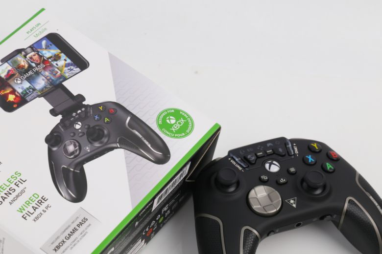 리콘 클라우드는 터틀비치의 전작들과 동일하게 엑스박스 공식 인증을 획득했다.