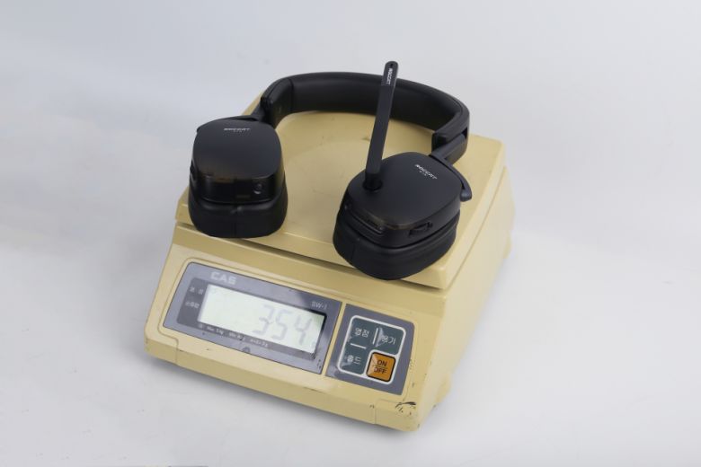 무게는 실측 기준 354g이다.