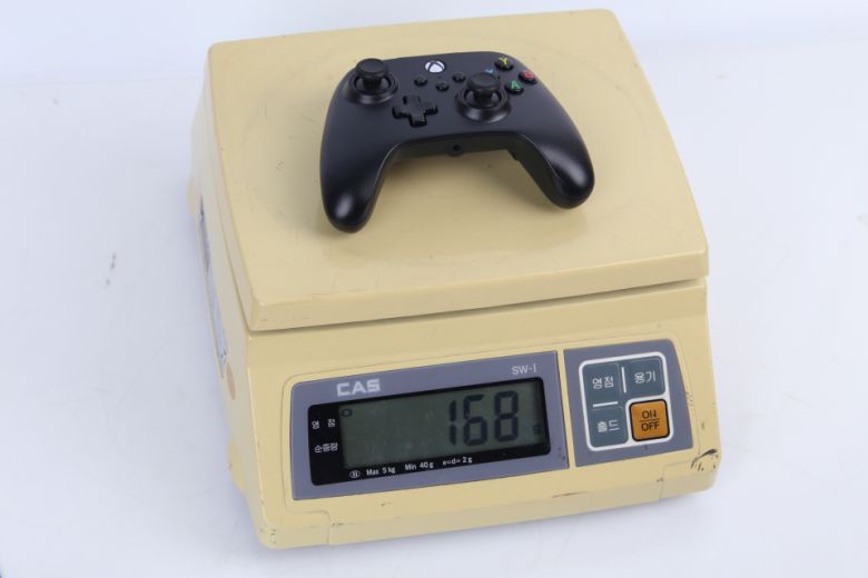 실측 기준 168g을 기록했다.