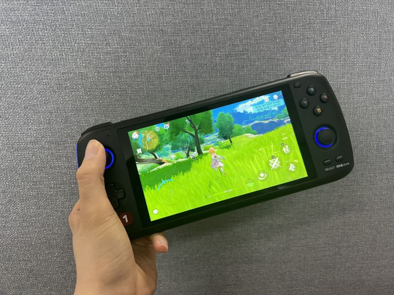 고성능 모드 활성화 시 게임 초반부에서 50~60프레임 사이를 기록했다.