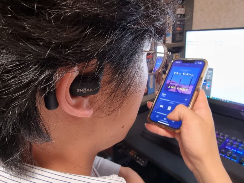 오픈형에서 구현이 어렵다고 알려진 극저음역대의 존재감도 제법 큰 편이었고 바이올린과 같은 고음역대도 무난했다.