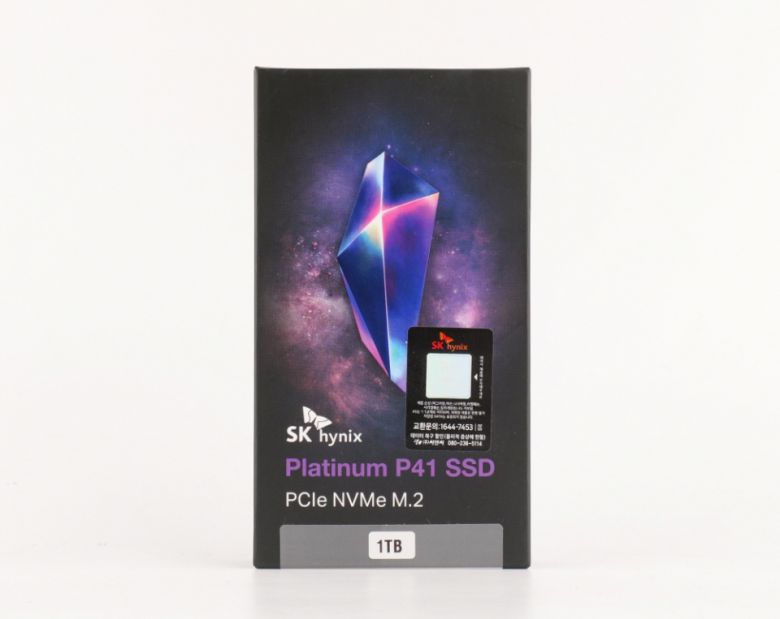 GeIL DDR5-6000 CL38 POLARIS RGB Gray/White 패키지 (32GB(16Gx2)), SK하이닉스 플래티넘 P41 PCIe 4.0 NVMe M.2 SSD 1TB 등 부품이 구성되었다.