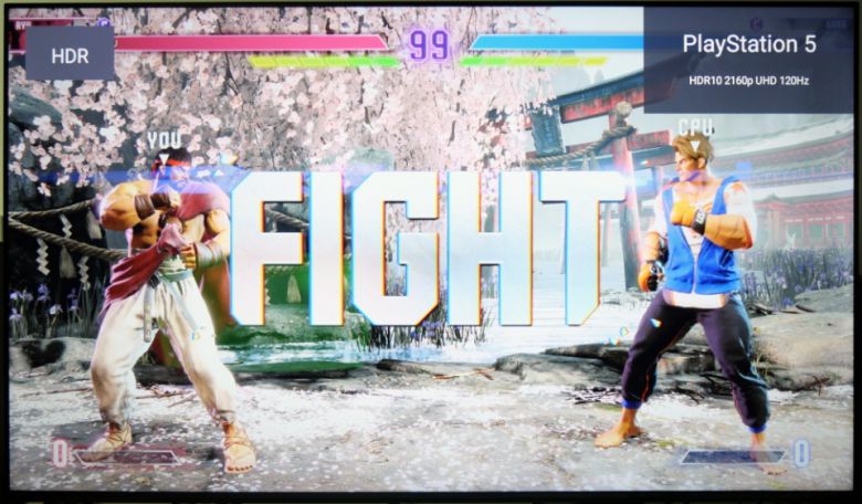 PS5에서 HDR10, 4K UHD 해상도, 120Hz 주사율을 지원한다.