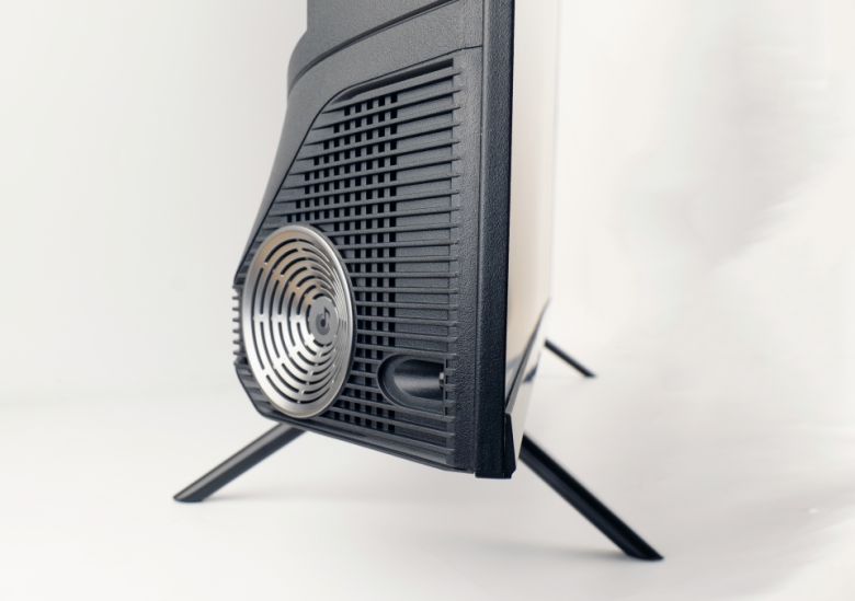 사운드 향상을 극대화하기 위해 새로운 디자인의 스피커가 탑재되었다.