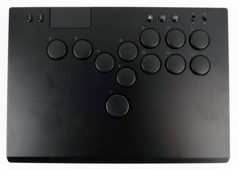 버튼으로만 이뤄진 레버리스 컨트롤러다.