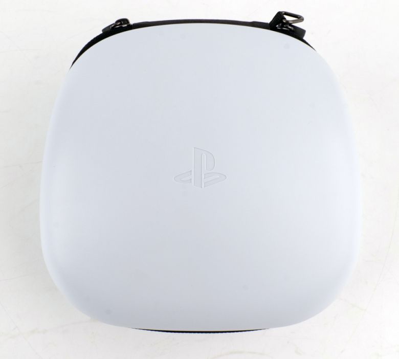 전용 파우치가 함께 제공된다.