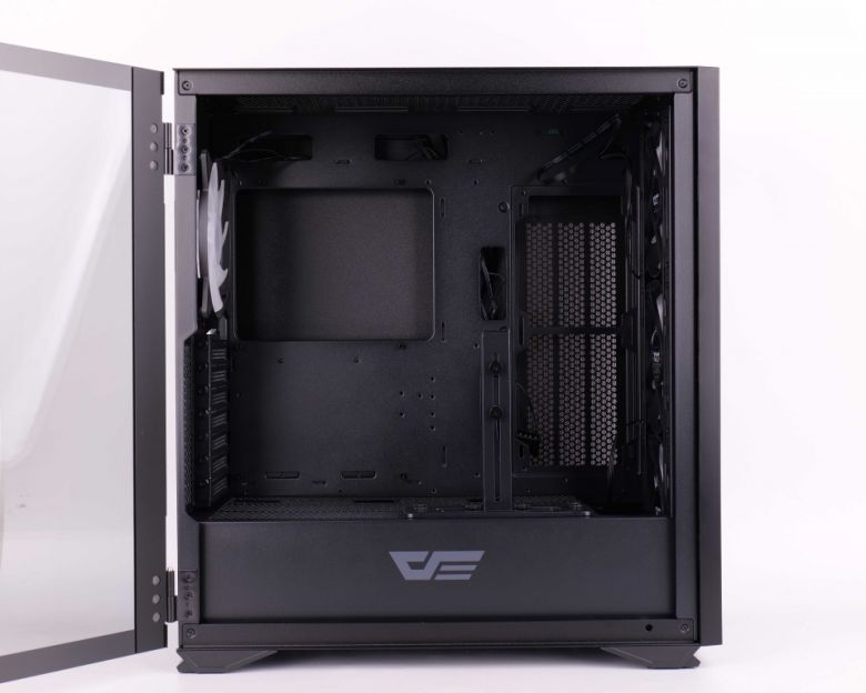 스윙도어 방식으로 나사 없이 손잡이를 잡아당겨 케이스를 개방할 수 있다.