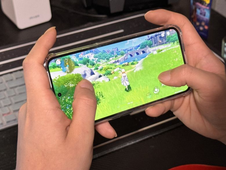 고사양 게임으로 알려진 ‘원신 임팩트’를 플레이해보니 매우 높음 옵션에서도 게임의 초반부를 매끄럽게 구동할 수 있었다.