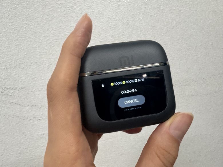 이어폰 케이스에서 타이머를 실행하는 기능이 탑재됐다.