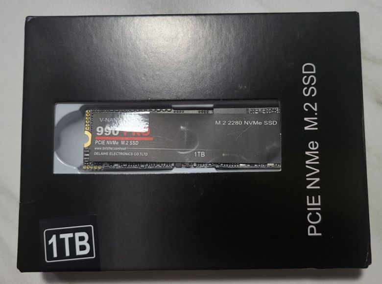 박스 디자인부터 엉망진창이다.