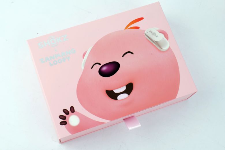 잔망루피 에디션은 패키지부터가 팬심을 제대로 저격한다.