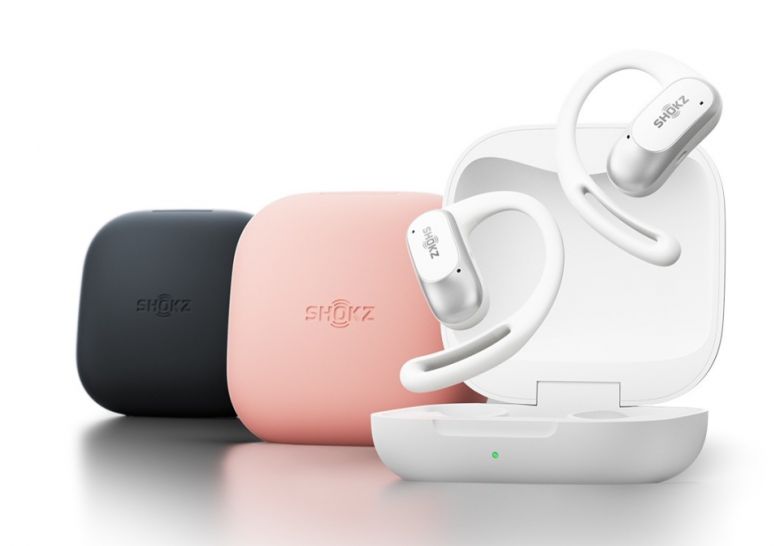 색상은 블랙, 화이트, 핑크 컬러를 선택할 수 있고 리뷰에서 사용된 제품은 화이트 컬러다.