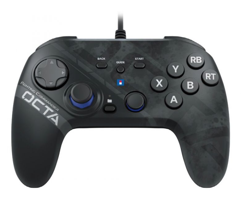 PC 버전에는 슬라이드 패드 형태의 오른쪽 아날로그 스틱이 추가되었다.