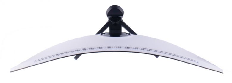 곡률 1000R이 적용되어 시야각이 매우 뛰어나다.