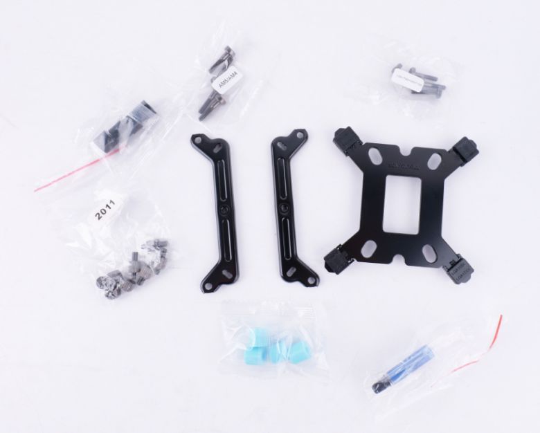 AMD는 물론, 인텔 시스템까지 모두 장착 가능하다.