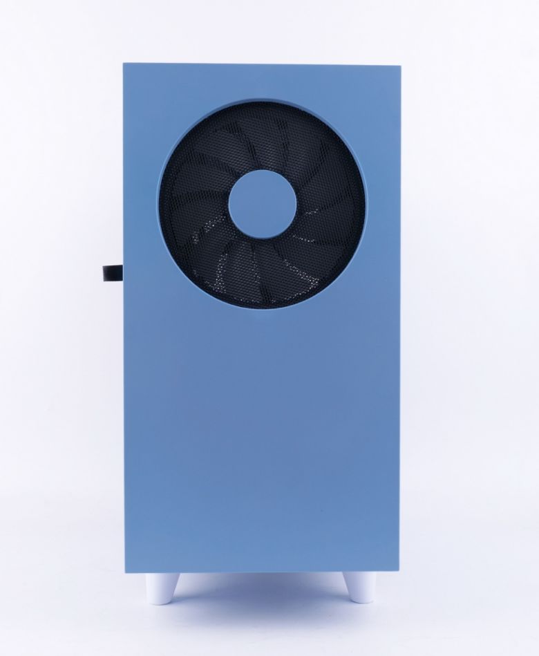 전면에는 160mm 쿨링팬이 장착된 우퍼 모티브 디자인이다.