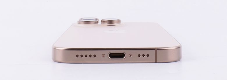 USB Type-C 단자가 적용되었다.