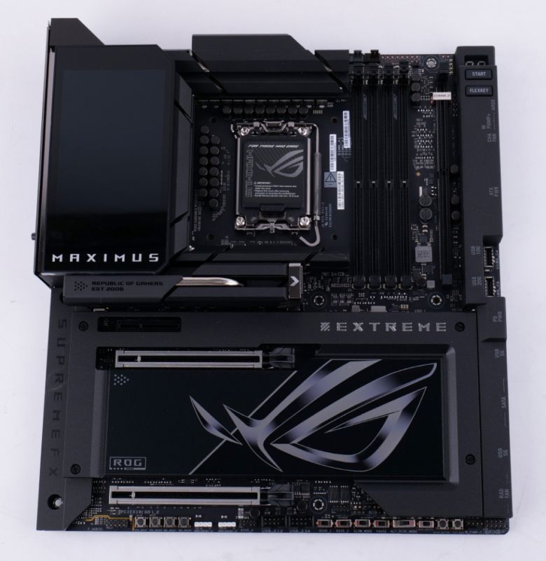 끝판왕급 성능을 갖춘 하이엔드 메인보드다.