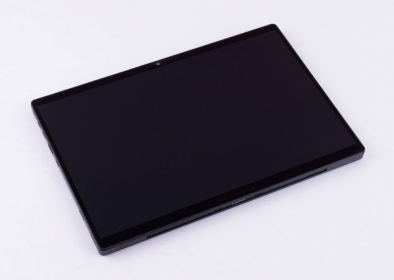 키보드를 제거해 태블릿PC처럼 사용할 수 있다.