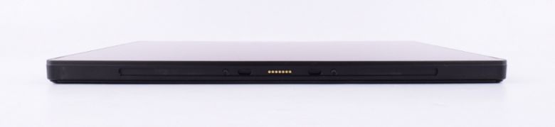 다양한 입출력 단자를 제공한다.