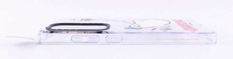 측면 버튼도 온전하게 누를 수 있다.