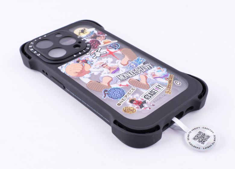 카메라 렌즈 부분에는 전용 보호 덮개가 적용돼 카메라 렌즈를 보호한다.