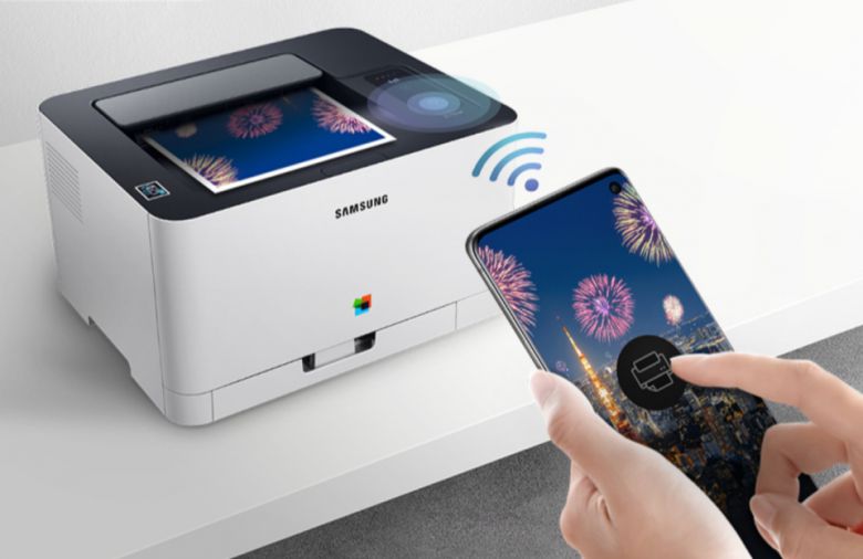 무선 출력을 지원해 노트북이나 스마트폰 등에서 편리하게 사용할 수 있다.
