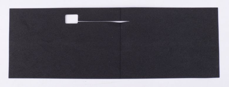 아래에는 실리콘 샌드위치 폼, IXPE 스위치 패드, 바닥 EVA 폼 등 내부 소음을 줄이기 위한 소재가 적용됐다.