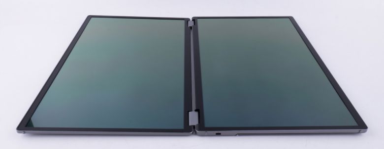 360로 돌아가는 힌지가 적용됐다.