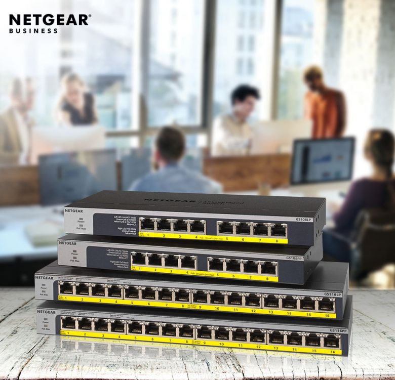 사용하고자 하는 기기만큼의 포트를 갖춘 PoE 스위치 허브를 고르자.