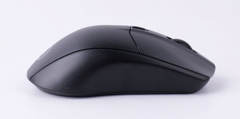 오른쪽에는 아무것도 없이 깔끔한 디자인이다.