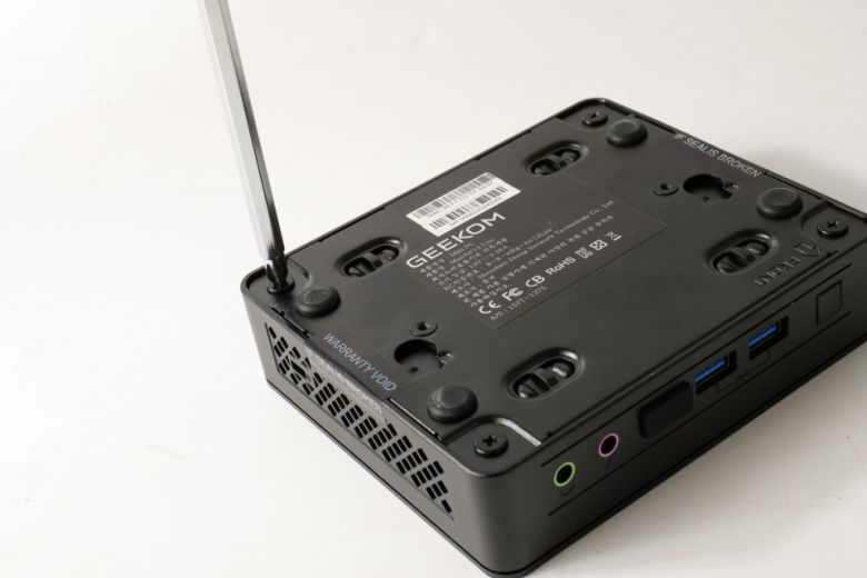 이 제품 역시 십자 드라이버만 있으면 누구나 손쉽게 업그레이드할 수 있다.