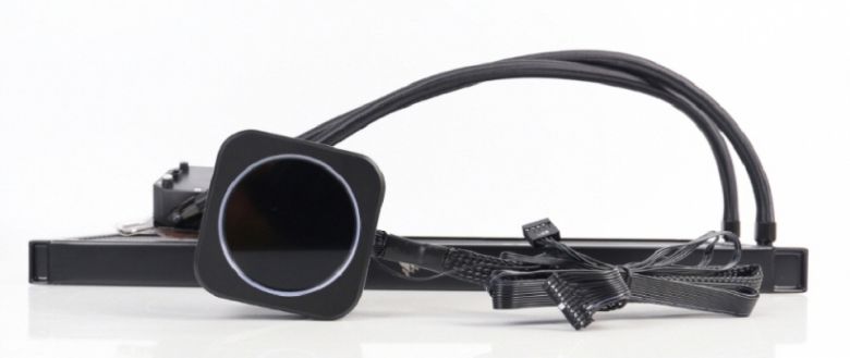 LGA 1851 소켓이 탑재된 Z890 메인보드는 물론, 다양한 메인보드에서 사용할 수 있는 수랭 쿨러다.