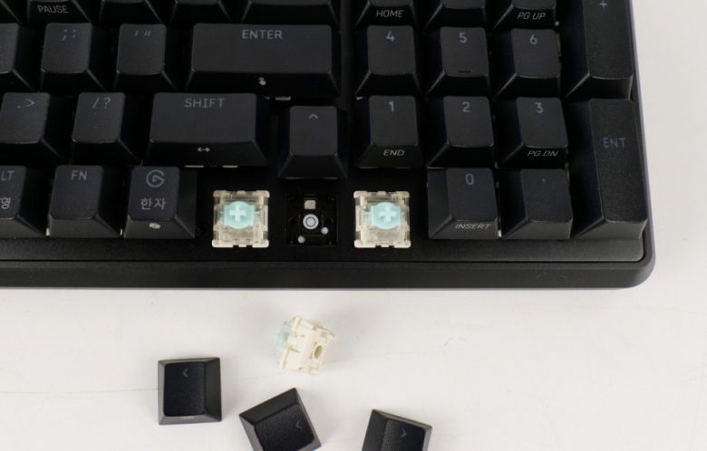 MGX Hyperdrive 마그네틱 스위치를 사용했다.