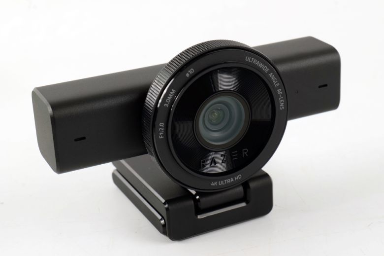 ‘830만화소 소니 스타비스 센서’가 적용된 점에도 주목하자.