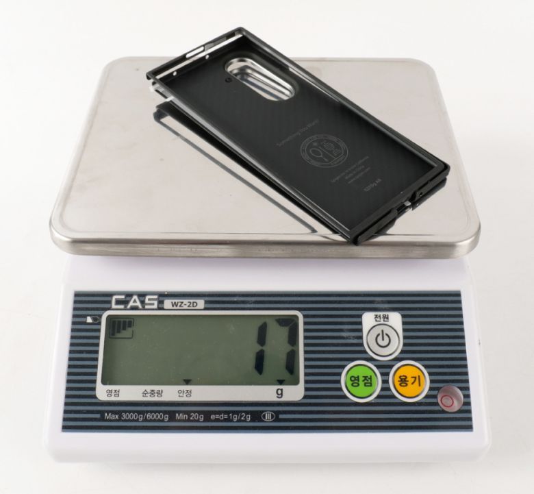 실제로 측정한 무게는 17g 정도다.