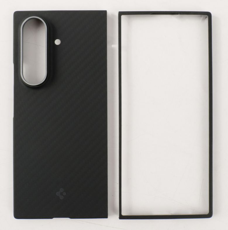 삼성 정품 아라미드 케이스와 다르게 전면 커버도 있다.