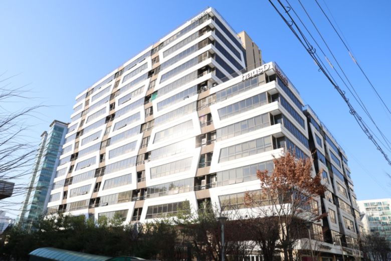 건물 전경. (F/6.3, 노출 1/320, ISO-125)