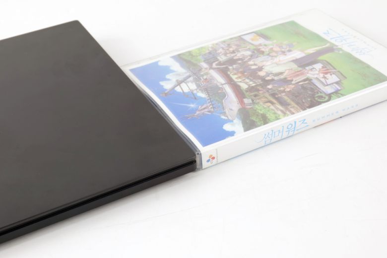 DVD 타이틀 패키지와 비교해 봐도 크게 차이가 나지 않는 수준이다.