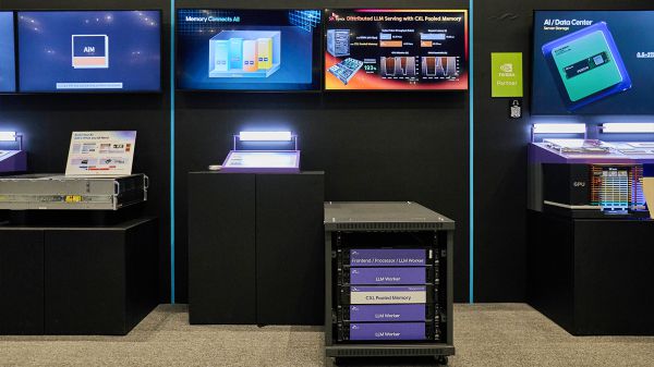 CXL Pooled Memory(Niagara 2.0) 설루션을 활용한 Memory Centric AI Machine. ​​​​​​​(*Pooled Memory: 여러 개의 CXL 메모리를 묶어 풀(Pool)을 만들어 여러 호스트가 효과적으로 용량을 나누어 사용하여 전반적인 메모리 사용률을 높이는 기술)  사진=SK하이닉스