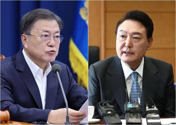 문재인 대통령(왼쪽), 윤석열 대통령 당선인. 〈사진=연합뉴스〉