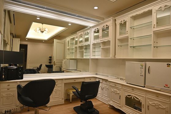 청와대 관저 메이크업실 모습. 〈사진-대통령실 제공〉