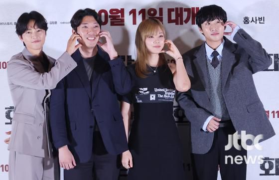 22일 오후 서울 강남구 메가박스 코엑스에서 영화 '화란' 언론시사회가 열렸다. 김창훈 감독과 홍사빈, 송중기, 김형서가 참석했다. 김현우 엔터뉴스팀 기자 kim.hyunwoo3@jtbc.co.kr (콘텐트비즈니스본부)