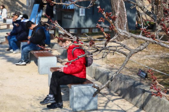 일요일인 오늘(9일)은 전국이 대체로 맑은 가운데 포근할 전망이다. 〈사진=연합뉴스〉