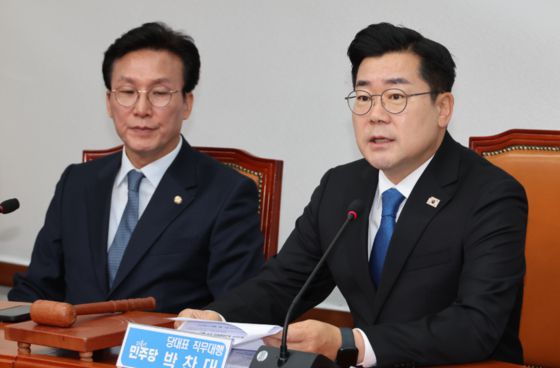 박찬대 더불어민주당 당대표 직무대행 겸 원내대표가 14일 서울 여의도 국회에서 열린 최고위원회의에서 발언하고 있다. 〈사진=연합뉴스〉