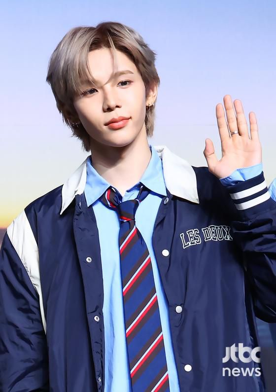 그룹 라이즈가 19일 오전 서울 블루스퀘어 SOL트래블홀에서 열린 첫 정규 앨범 '오디세이(ODYSSEY)' 쇼케이스에서 포토타임을 갖고 있다. 박세완 엔터뉴스팀 기자 park.sewan@jtbc.co.kr